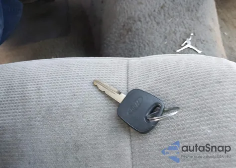 2000 Mercury Grand Marquis Gs from USA, damaged, VIN 2MEFM74W8YX661857